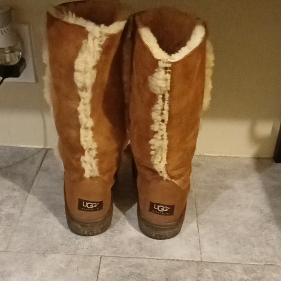 UGG boots size 7 w women - Picture 4 of 6